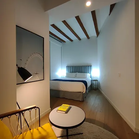 Luxury 2br&2washrooms City Center