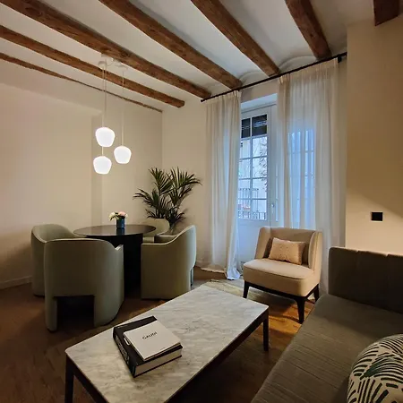 Luxury 2br&2washrooms City Center *