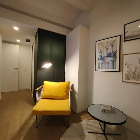 Luxury 2br&2washrooms City Center *