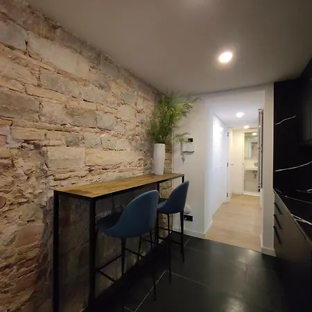 Luxury 2br&2washrooms City Center