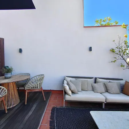 Luxury 2br&2washrooms City Center